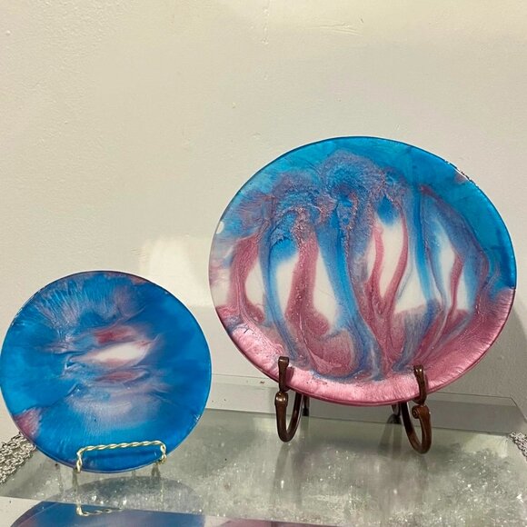 Ocean Swirl Resin Plate & Serving Board Set – Handmade Epoxy Art in Blue and Pin - Picture 1 of 8